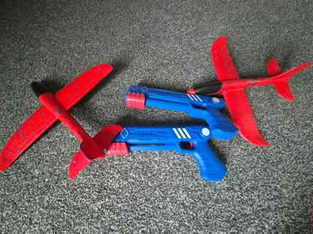Photo of free 2 Airplanes with their guns (Coombe Road KT2) #1