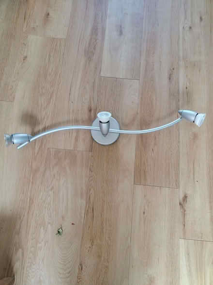 Photo of free Working ceiling light fitting with bulbs (Florence Park OX4) #1