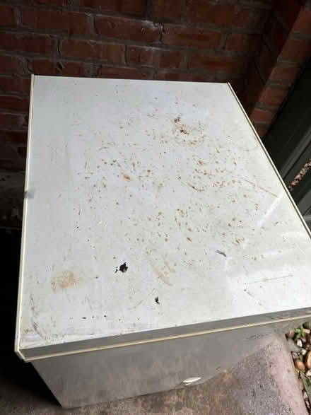 Photo of free Chest freezer - working (Glazebrook, WA3) #3