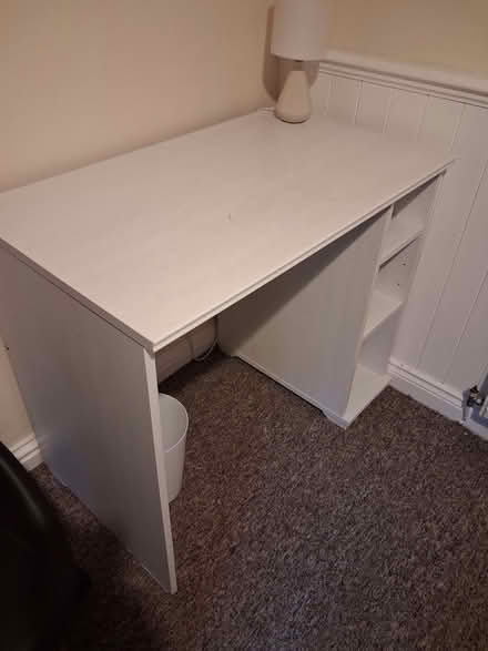 Photo of free White desk (Primrose LA1) #2