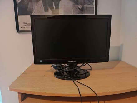 Photo of free Computer Monitor (Green Park RG2) #1