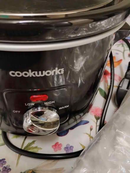 Photo of free Small slow cooker with liners (Speedwell Bristol BS5) #3