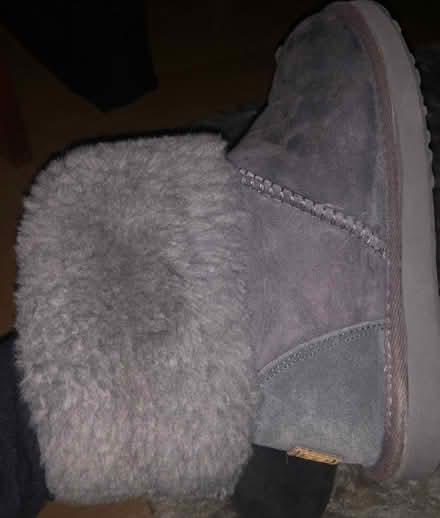Photo of free Short boots (damaged) (Forest Hill SE23) #3