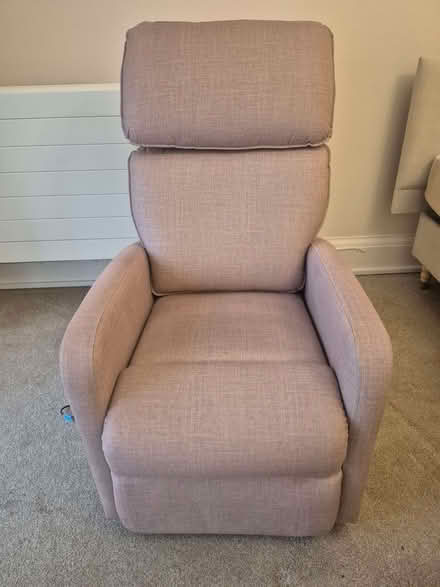 Photo of free Riser/Recliner chair (Eastbourne BN21) #1
