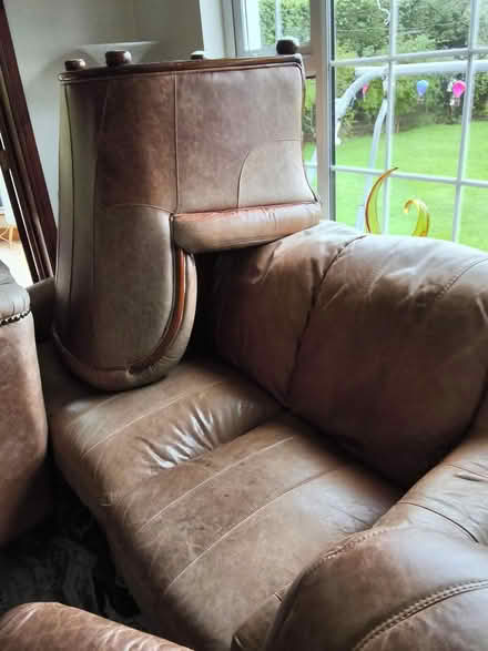 Photo of free leather furniture (Ardee ballapousta) #3