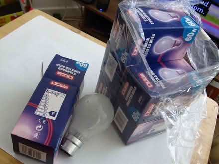 Photo of free Pack of 6x 60 Watt Bayonet fitting bulbs (Coppull PR7) #1