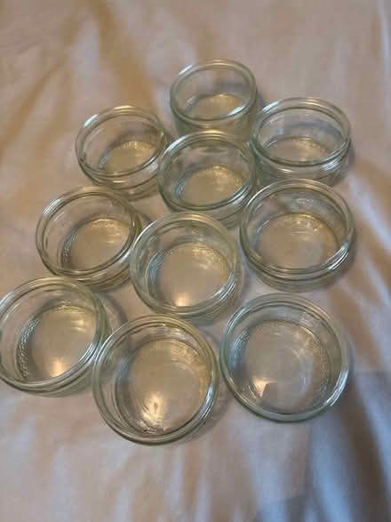 Photo of free 10 Gu glass pots (SG5 Hitchin) #1