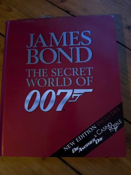 Photo of free James Bond Book (Bonnington EH6) #1