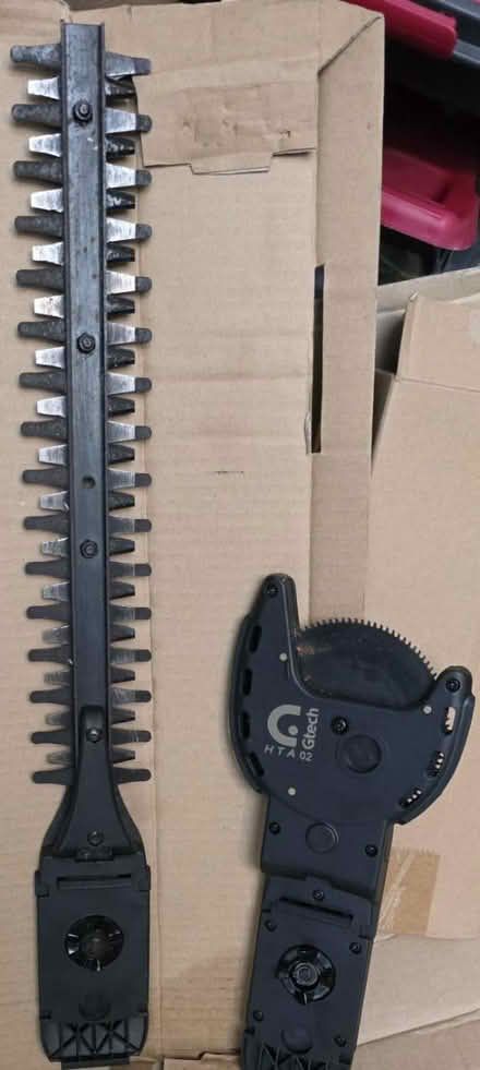 Photo of free Cordless hedge trimmer (for parts) (Bear flat, BA2) #3