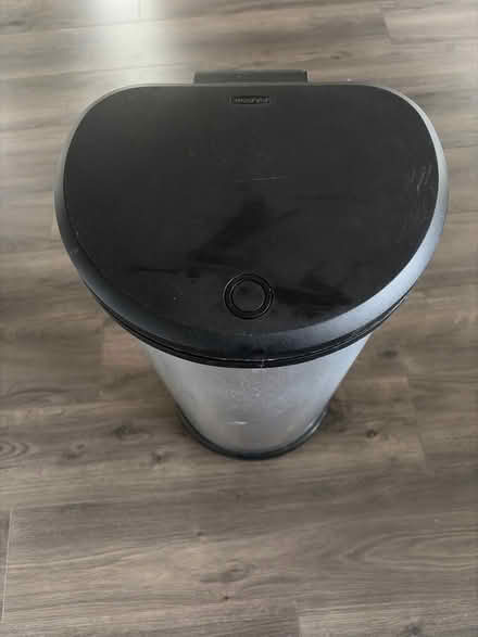 Photo of free Curver 40Litre TouchTop Kitchen Bin (New Cross SE14) #1