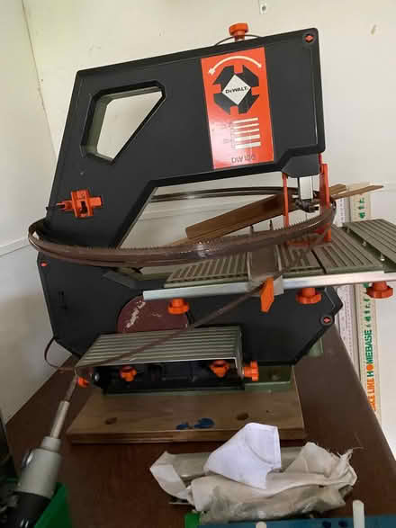 Photo of free Dewalt DW 100 band saw (SG4 Hitchin) #2