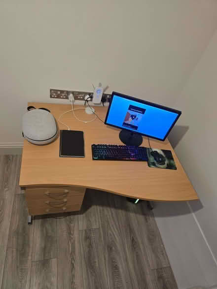 Photo of free Office desk. (Southport PR8) #3