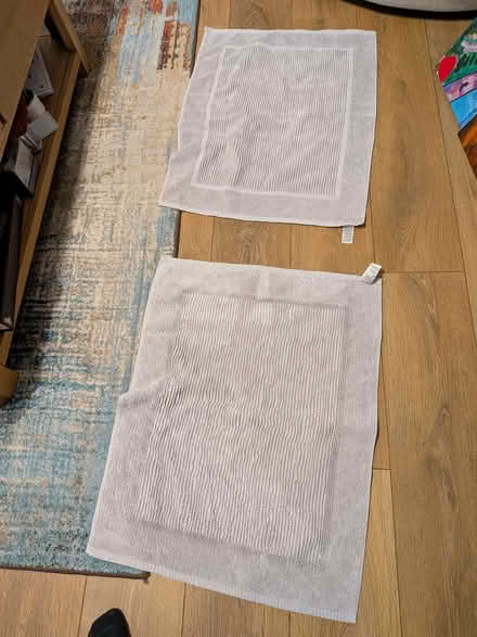Photo of free Bath mats (Cox Green SL6) #1