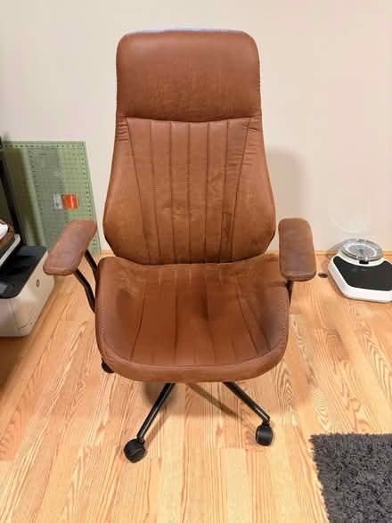Photo of free 2 office chairs 61st and Sumner (61st and Sumner) #1