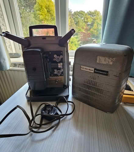 Photo of free Vintage 8mm film projector (Leckhampton GL53) #1