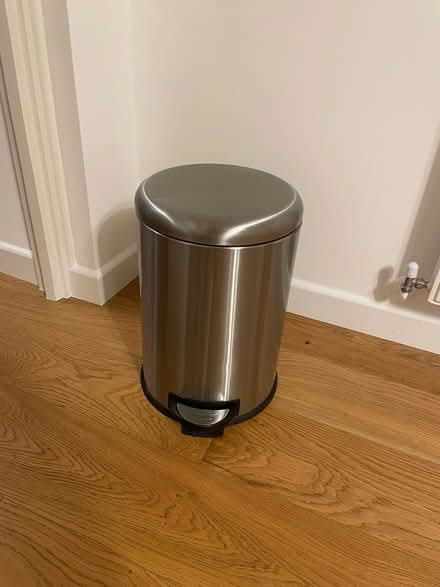 Photo of free 20L Stainless Steel Pedal Bin (W5) #1