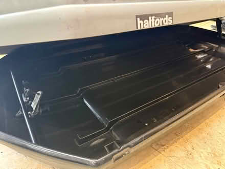 Photo of free Halfords Roof box (BR6 Orpington / Chelsfield) #4