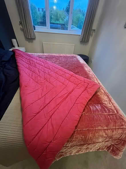 Photo of free Large quilted bedspread pink (Horsham RH12 1LH) #2