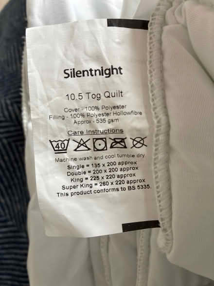 Photo of free King size 10.5 tog duvet by Silentnight (Twyford RG10) #2