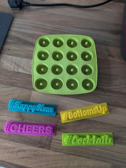 Photo of free Ice cube trays (Swinton M27) #1