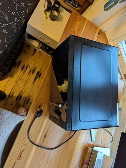 Photo of free Microwave (Osney OX2) #4