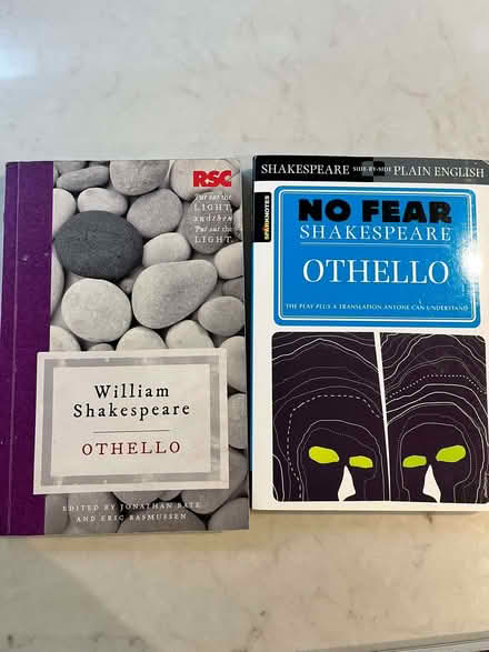 Photo of free Othello: Shakespeare play plus accompanying notes/guide (Shepherds Bush W14) #1
