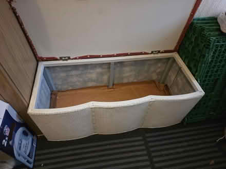 Photo of free Ottoman (Raunds NN9) #1