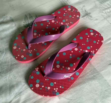 Photo of free Pink Flip-flops (Garden City OX5) #1