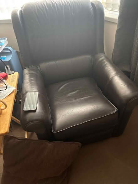 Photo of free Leather chair (S5 wincobank) #1