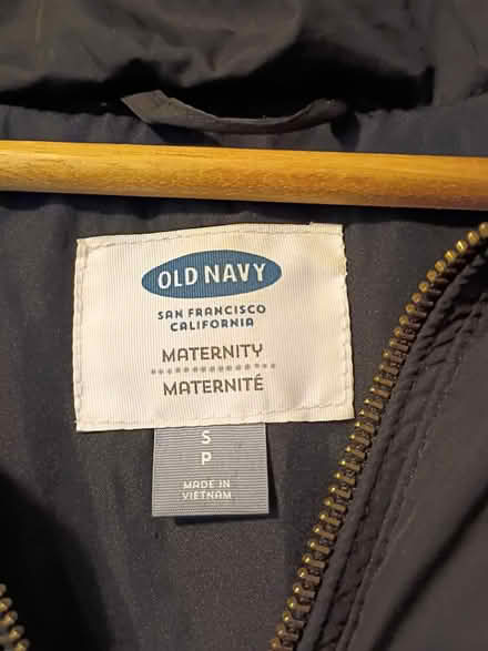 Photo of free Winter maternity coat, size sm (Banks Square, Waltham) #3