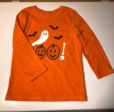 Photo of free 4T Long-sleeve Halloween Shirt (Near East/Union & Marquette) #2