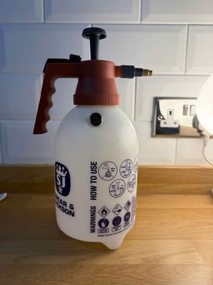 Photo of free 2L Pump Action Pressure Sprayer (EH7 Leith) #1