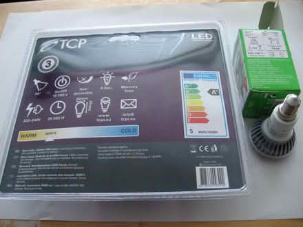 Photo of free Six GU10 5W LED lights and One Mini Screw Thread 3W Bulb (Coppull PR7) #2