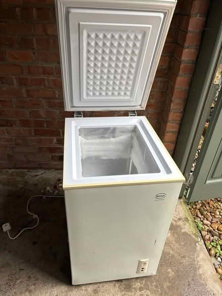 Photo of free Chest freezer - working (Glazebrook, WA3) #1