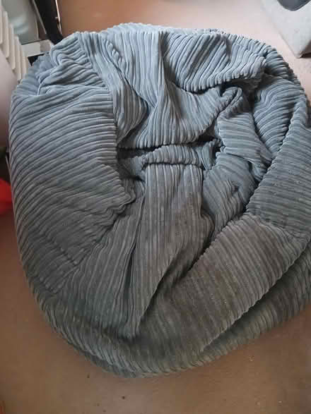 Photo of free Large grey beanbag (Cheddington LU7) #1