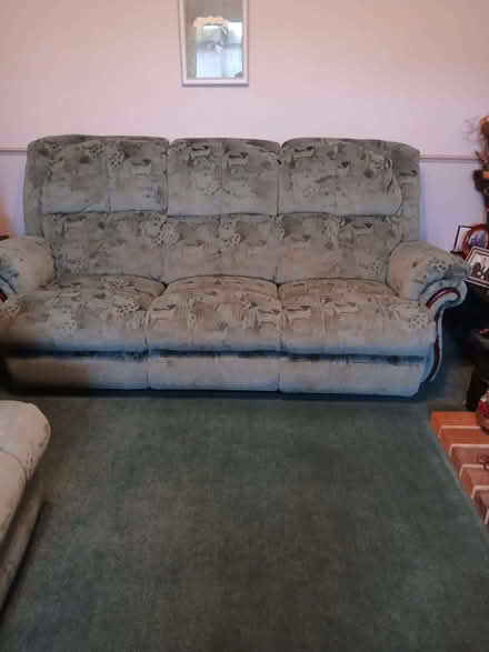 Photo of free Sofa and 2 chairs. (Waterlooville PO7) #1