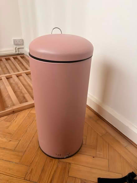 Photo of free Pink bin (Lee SE12) #1