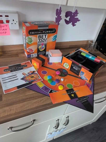Photo of free Trivial Pursuit board game (Swinton M27) #1
