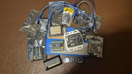 Photo of free Electronic goodies (Little Lever BL3) #1