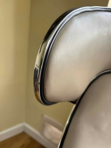 Photo of free 2 Bar stools (B437la) #2
