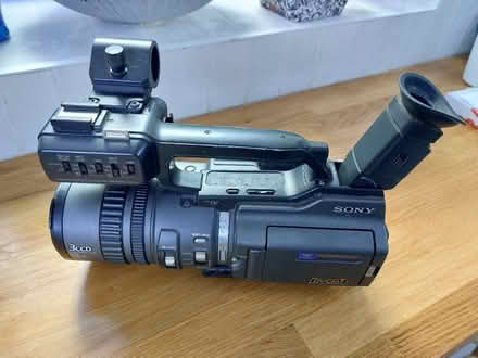 Photo of free SONY PD150 mini DV video camera (Upton park, E6) #3