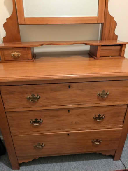 Photo of free Victorian dressing table, oak (Tewkesbury GL2) #2