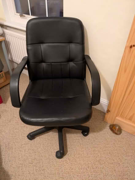 Photo of free Black office chair (Tewkesbury GL2) #1