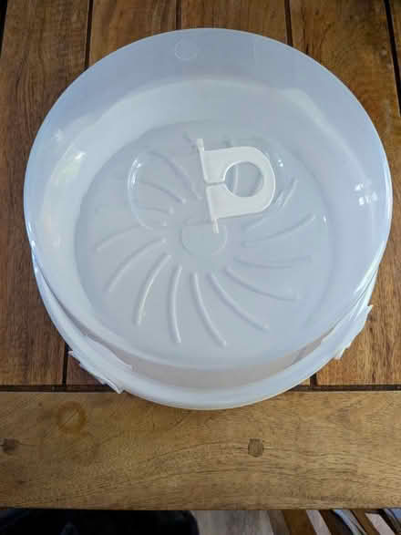 Photo of free Cake Carrier with Handle (PR25 leyland) #1