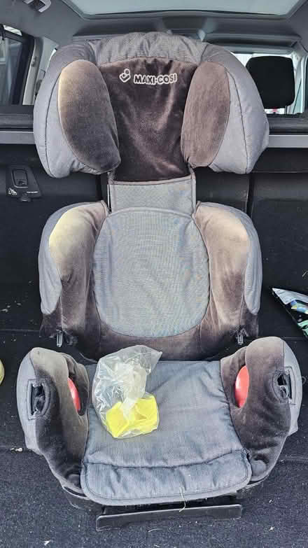 Photo of free Maxi cosi car seat (Hounslow TW3) #1