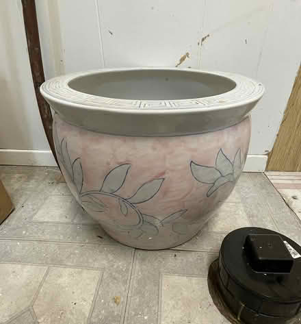 Photo of free ceramic planters (Ottawa -Hunt Club) #2