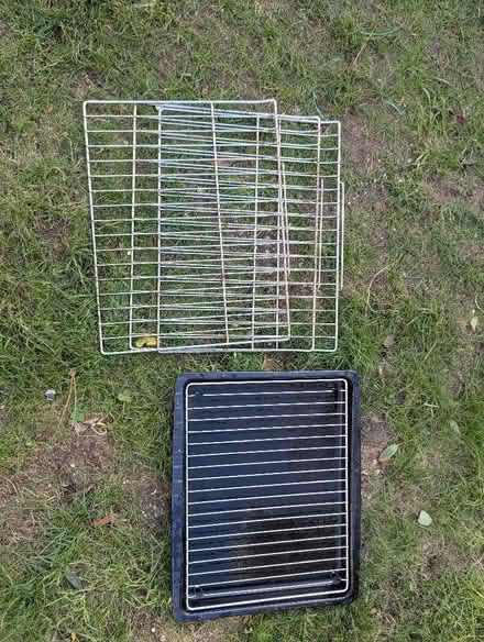 Photo of free Oven trays and roasting pan (Caldecott OX14) #1