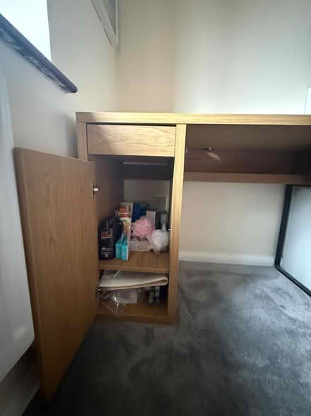 Photo of free Desk (SE39QU) #3