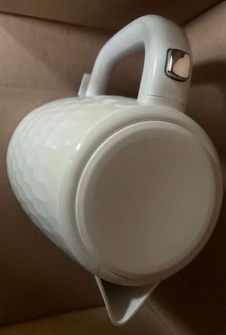 Photo of free Cordless kettle- Russell Hobbs (Banstead, near High Street) #4
