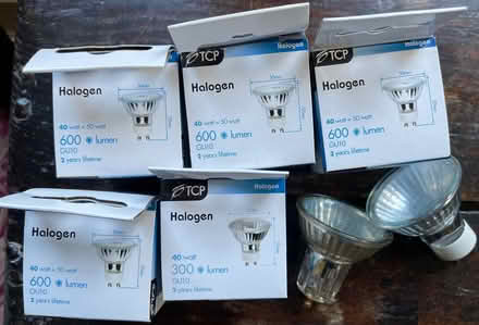 Photo of free Seven 40w halogen light bulbs (Walton Manor OX2) #1
